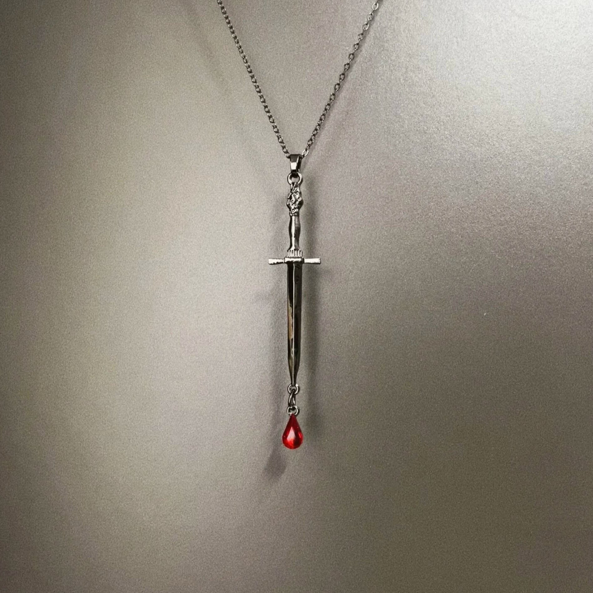 Vintage Red Water Droplets Necklace