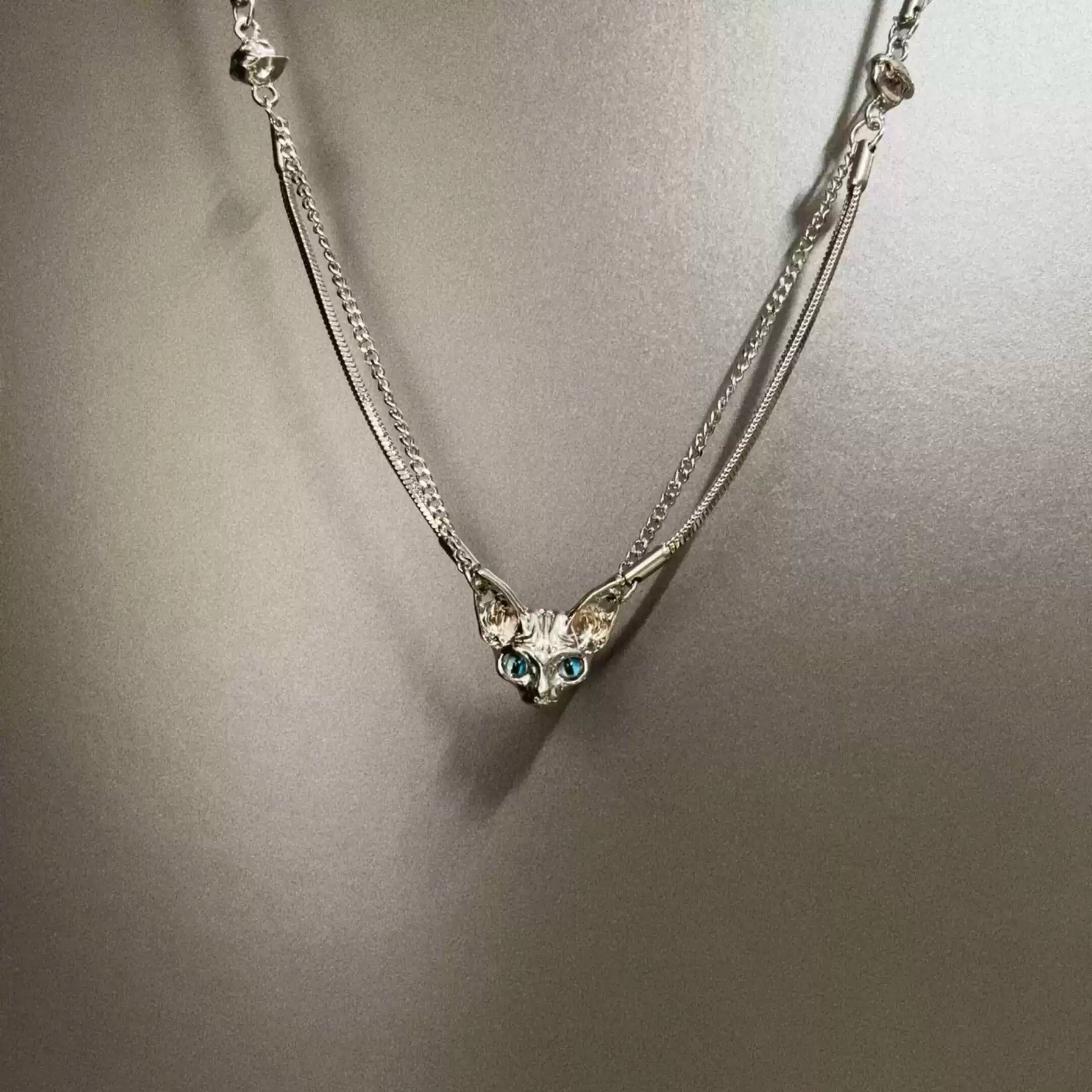 Vintage Bius cat's head necklace