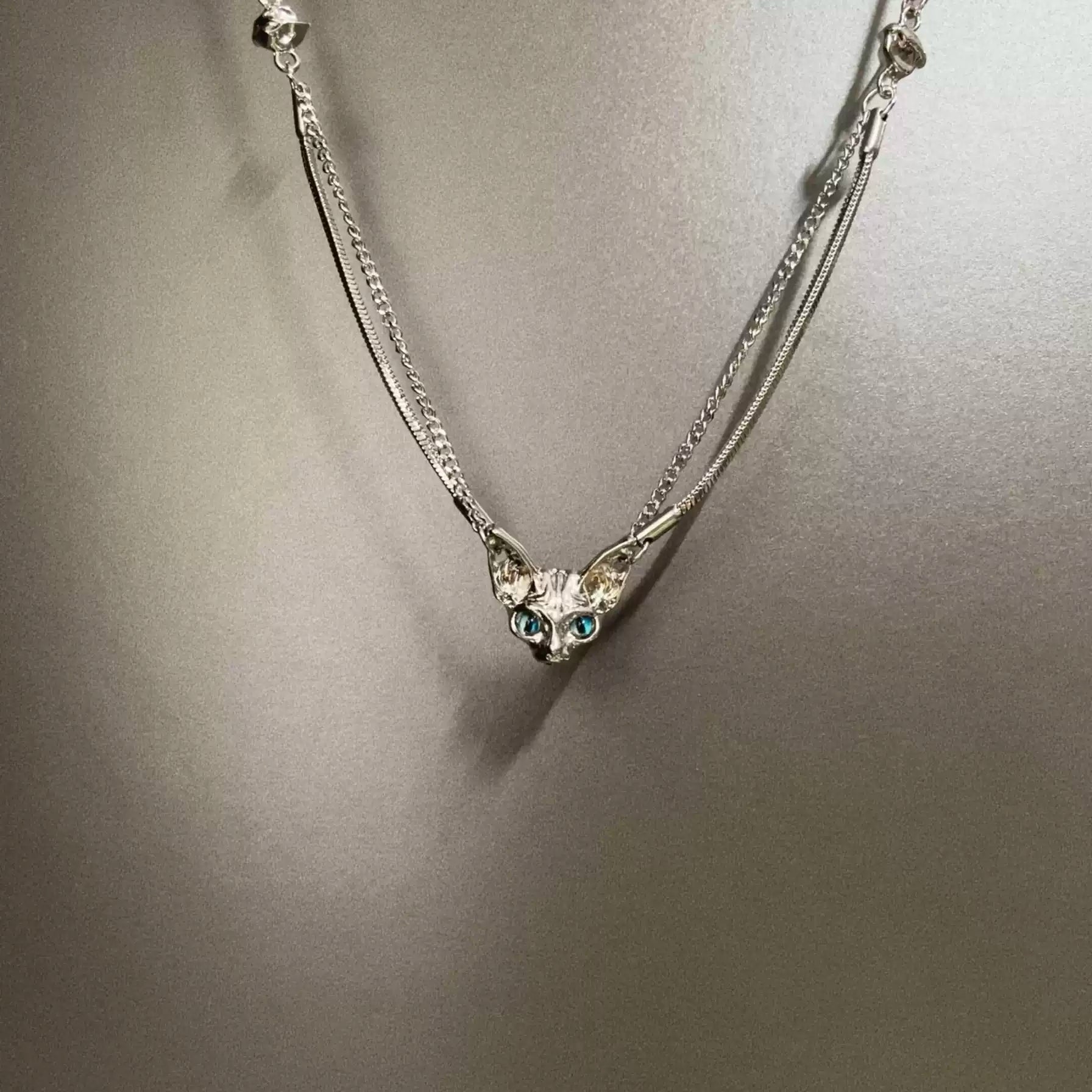 Vintage Bius cat's head necklace