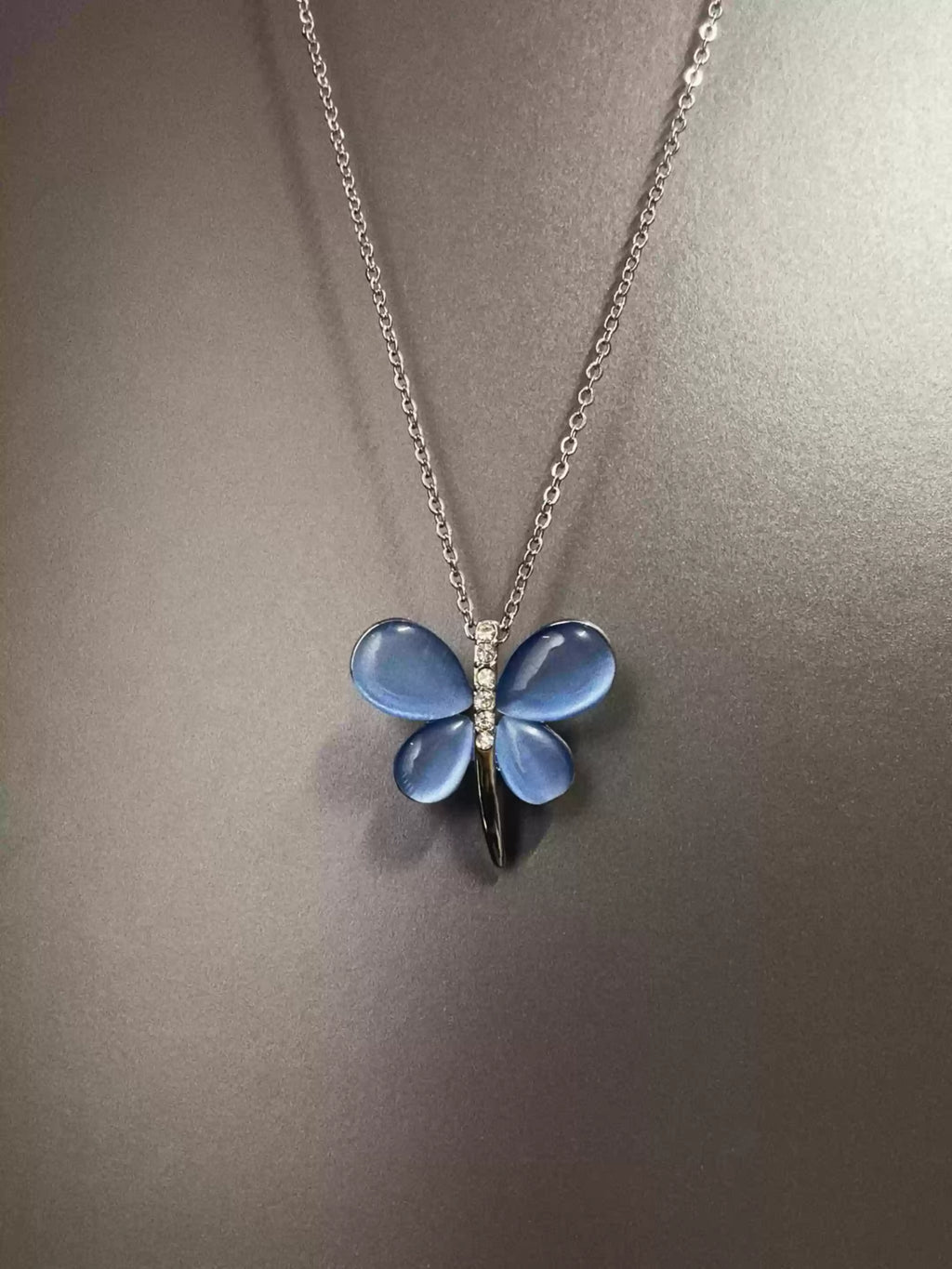 Vintage Water Drop Butterfly Necklace