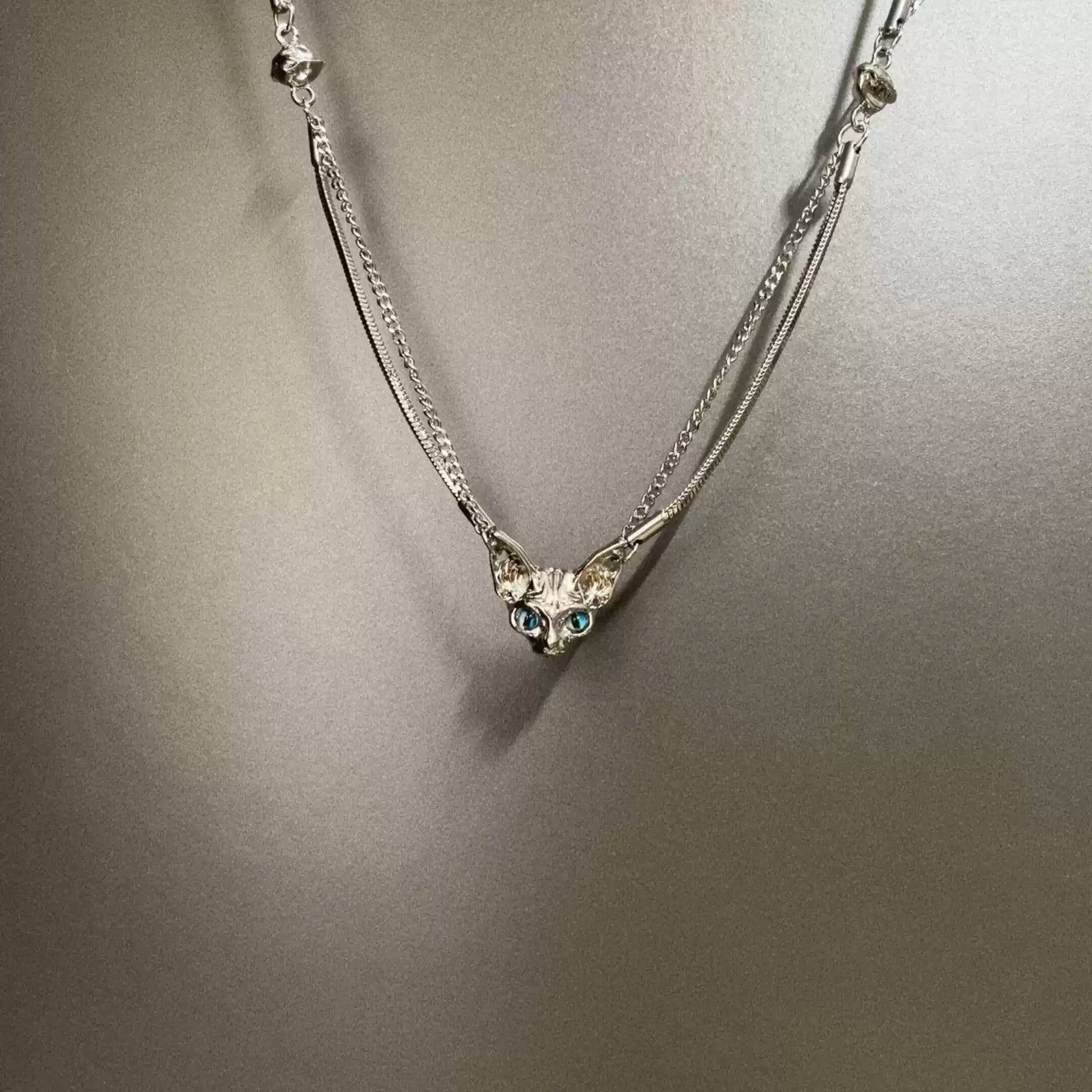 Vintage Bius cat's head necklace